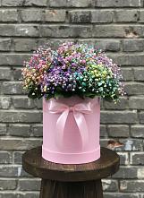 Цветочная композиция из Гипсофила и Розы в шляпной коробке в Черкизово