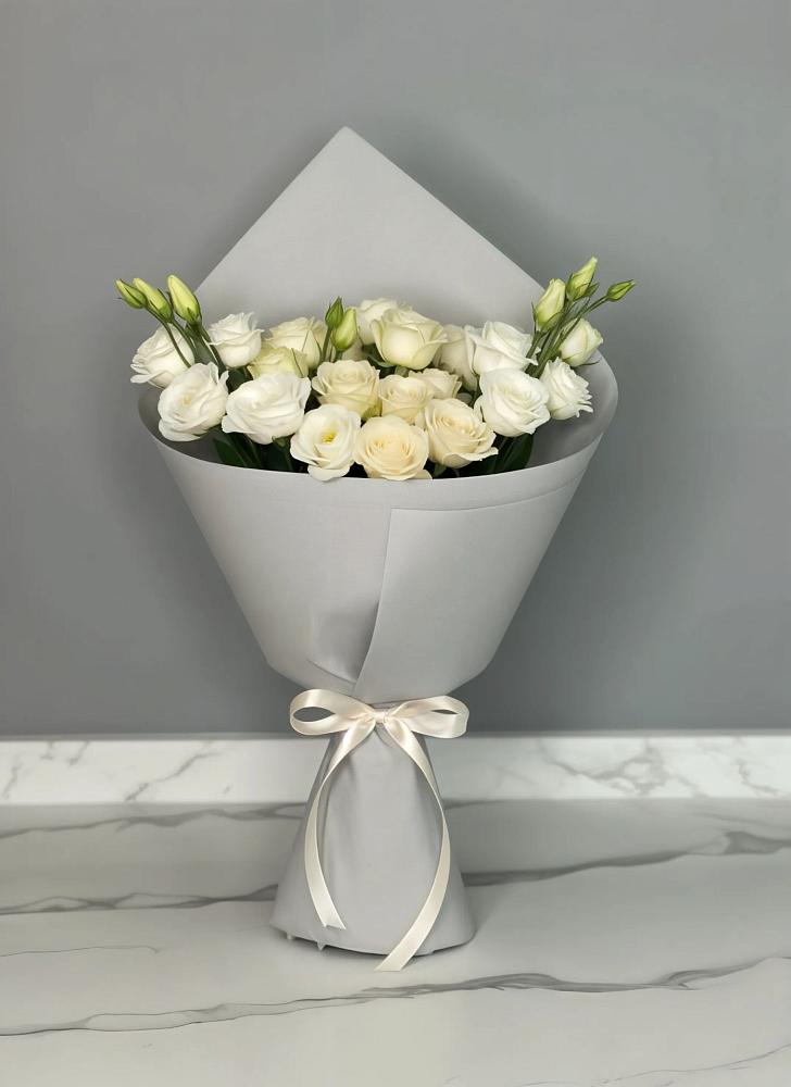 Букет цветов из: Розы и Лизиантусы в Черкизово