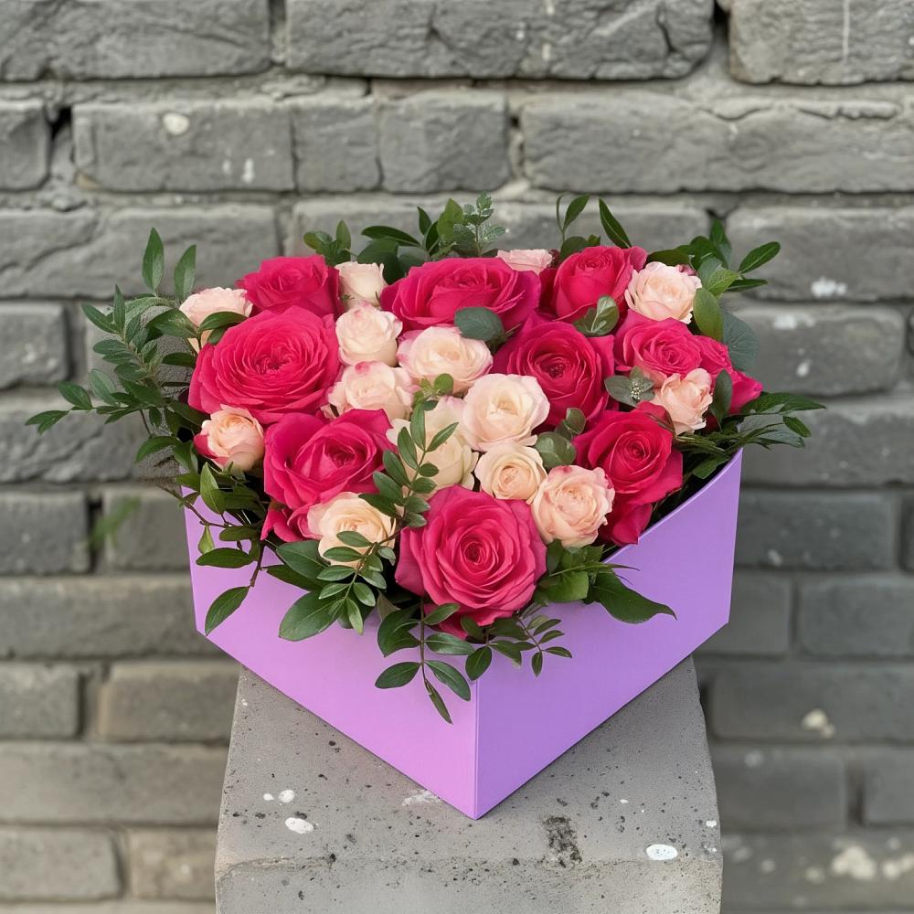 Цветочная композиция из Розы в коробке в Черкизово