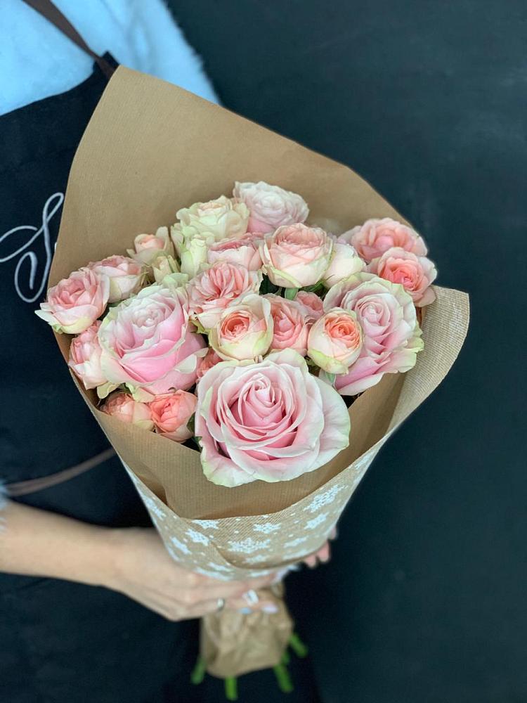 Букет цветов из: Хризантемы и Розы в Черкизово